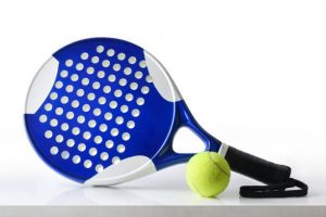 Beginnersgids voor het kiezen van een padelracket