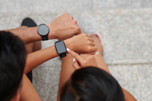 Garmin Vivoactive 4s vs Apple Watch